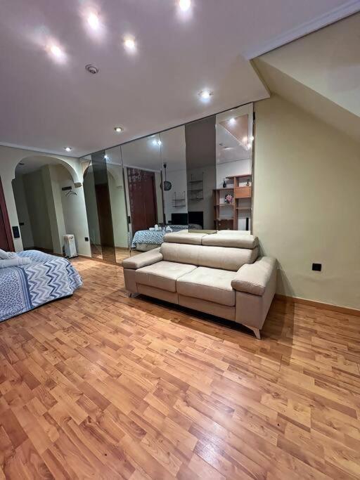 Estudio Para Parejas Con Wifi En La Playa Valencia Rom bilde